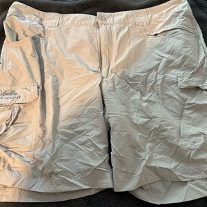 Cabela's Men's Light Gray Cargo Shorts